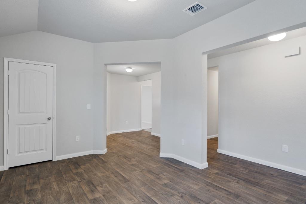 1007 Pembroke Ct, Hutto, TX 78634