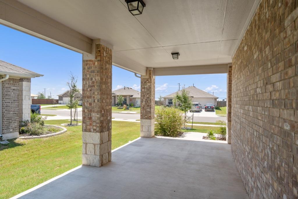 1007 Pembroke Ct, Hutto, TX 78634