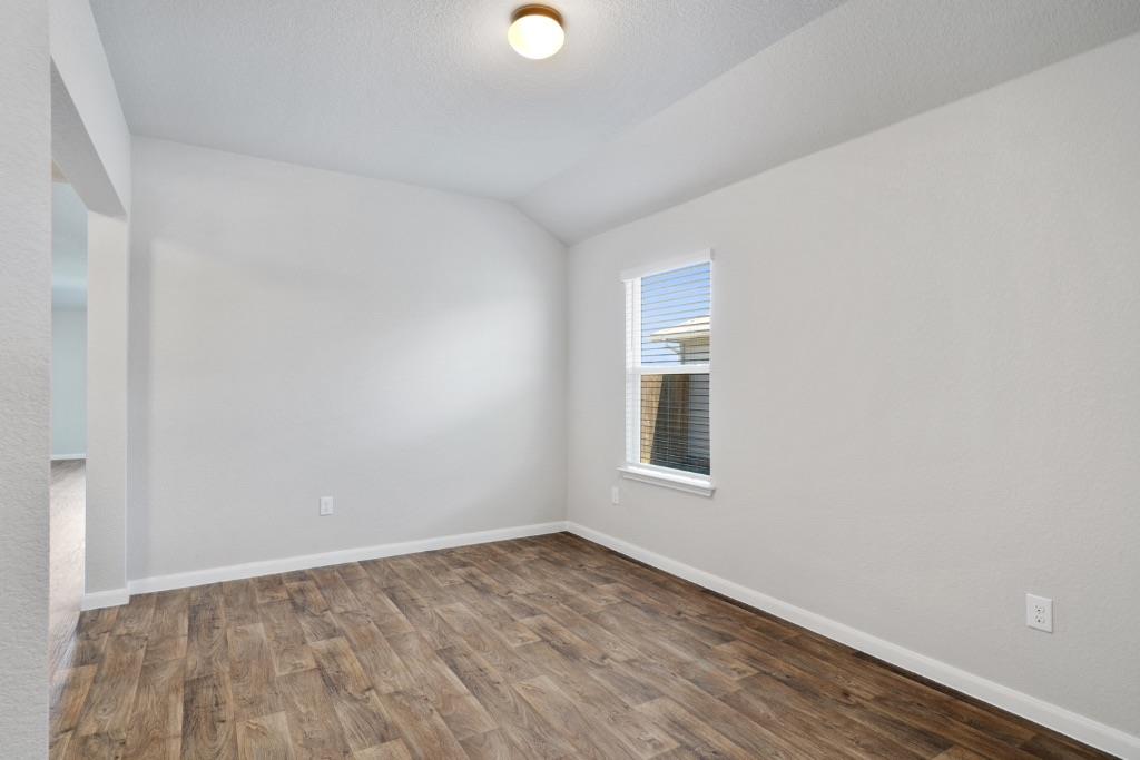 1007 Pembroke Ct, Hutto, TX 78634