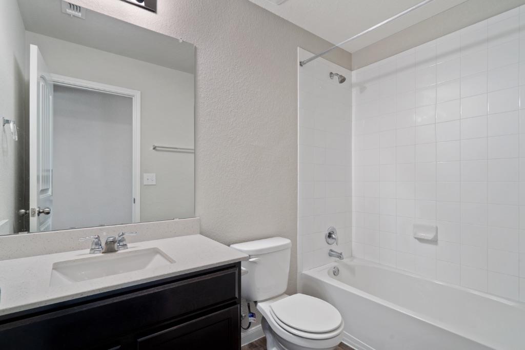 1007 Pembroke Ct, Hutto, TX 78634