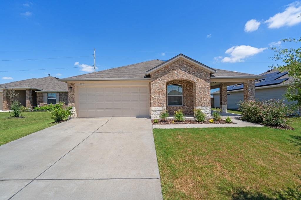 1007 Pembroke Ct, Hutto, TX 78634