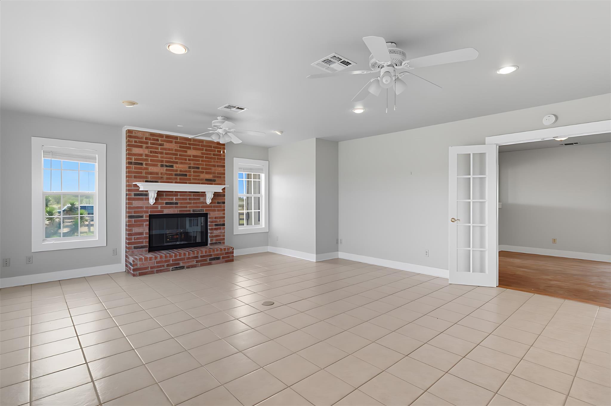 3752 FM 77, Nixon, TX 78140