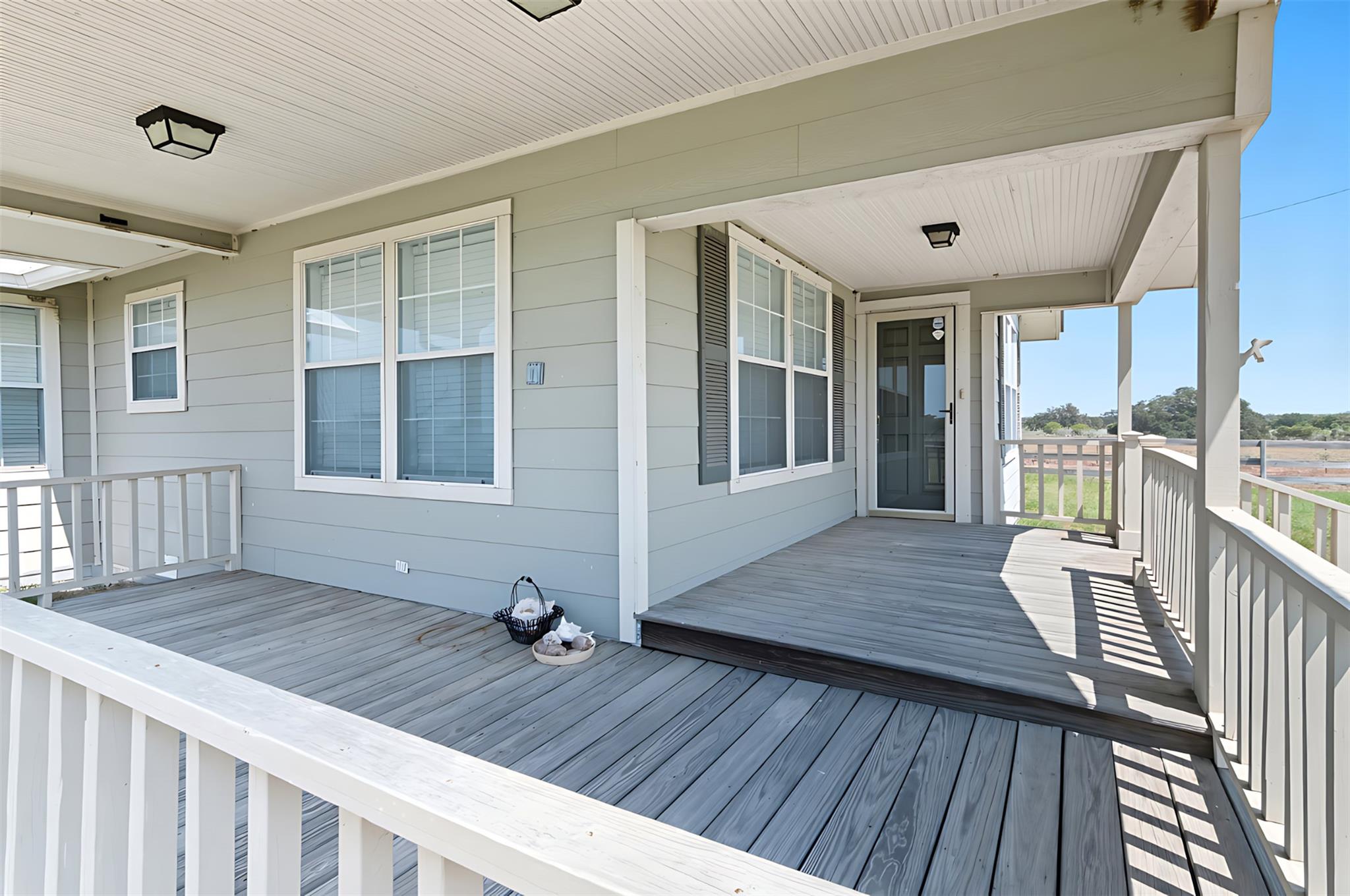 3752 FM 77, Nixon, TX 78140