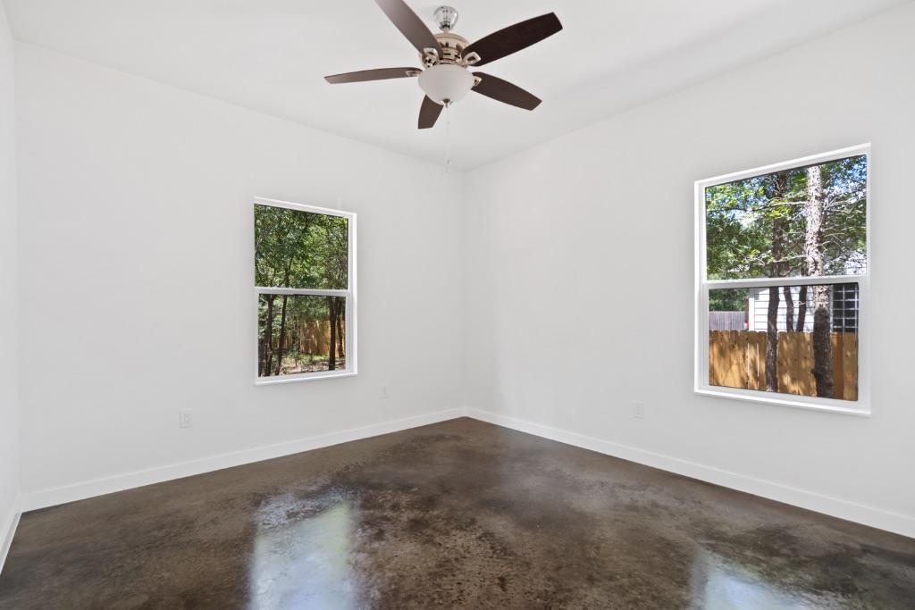 319 Lamaloa Ln, Bastrop, TX 78602