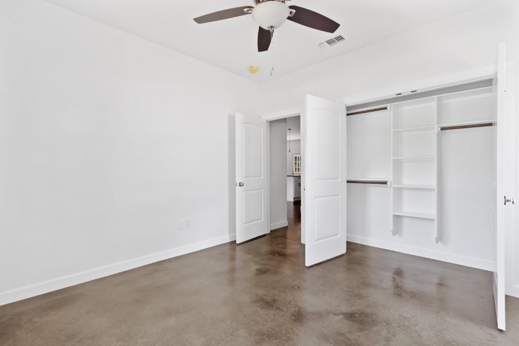 319 Lamaloa Ln, Bastrop, TX 78602