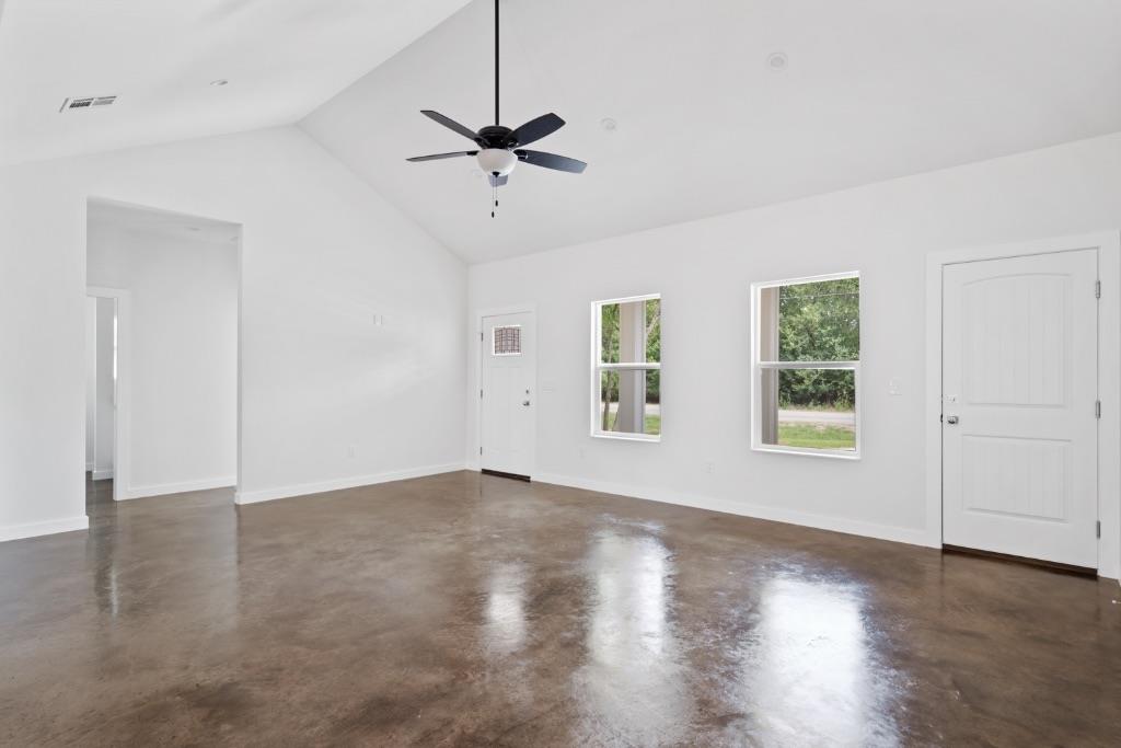 319 Lamaloa Ln, Bastrop, TX 78602