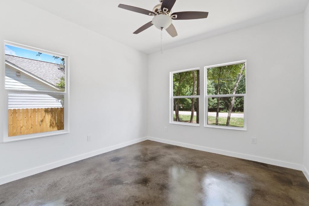 319 Lamaloa Ln, Bastrop, TX 78602