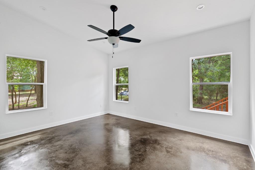 319 Lamaloa Ln, Bastrop, TX 78602