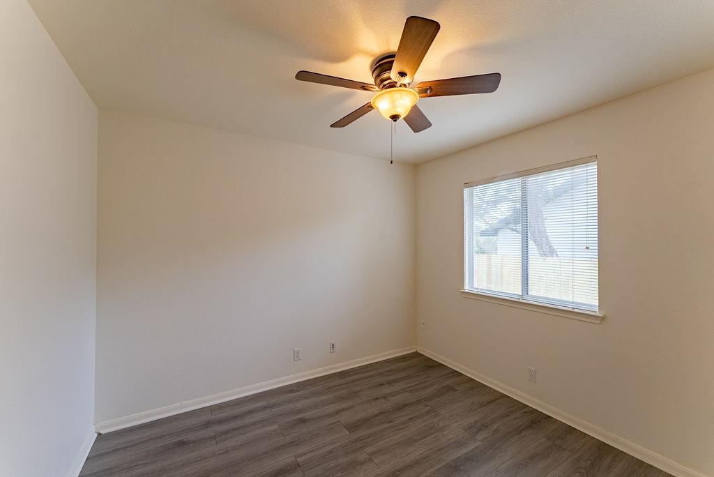 1803 Columbine Ln, Leander, TX 78641