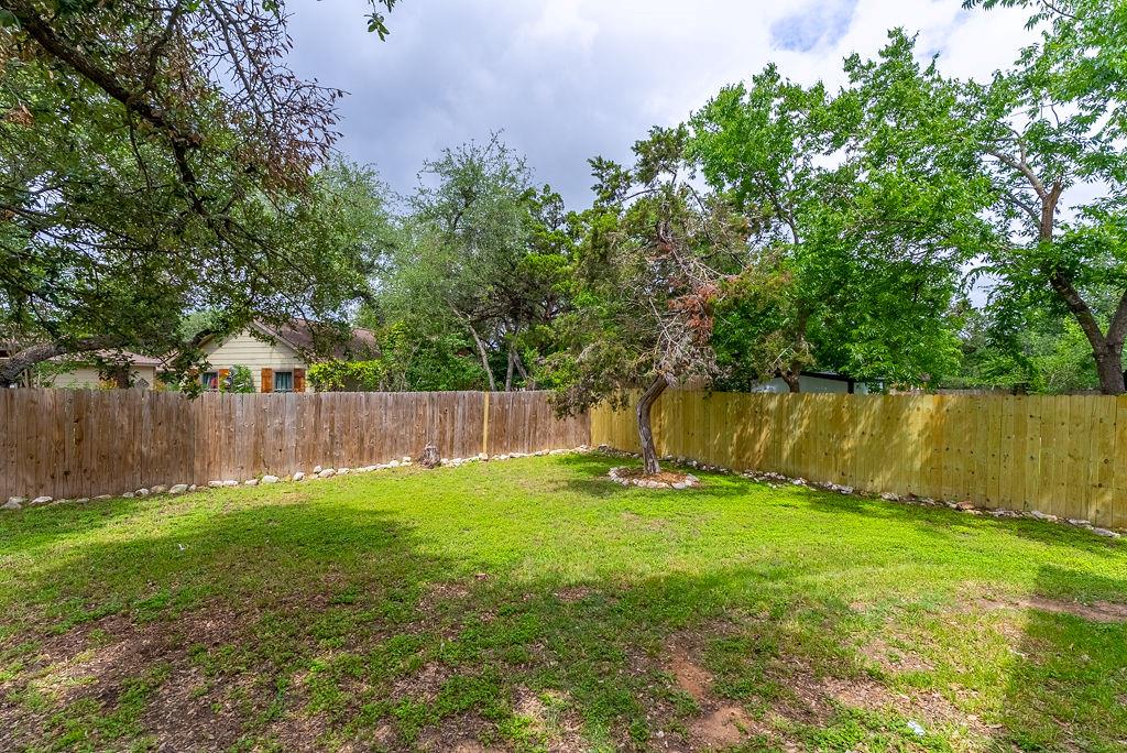 1803 Columbine Ln, Leander, TX 78641