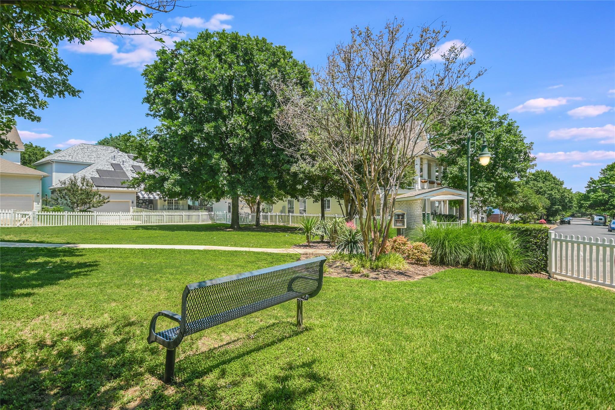 2817 Kinney Oaks Ct, Austin, TX 78704