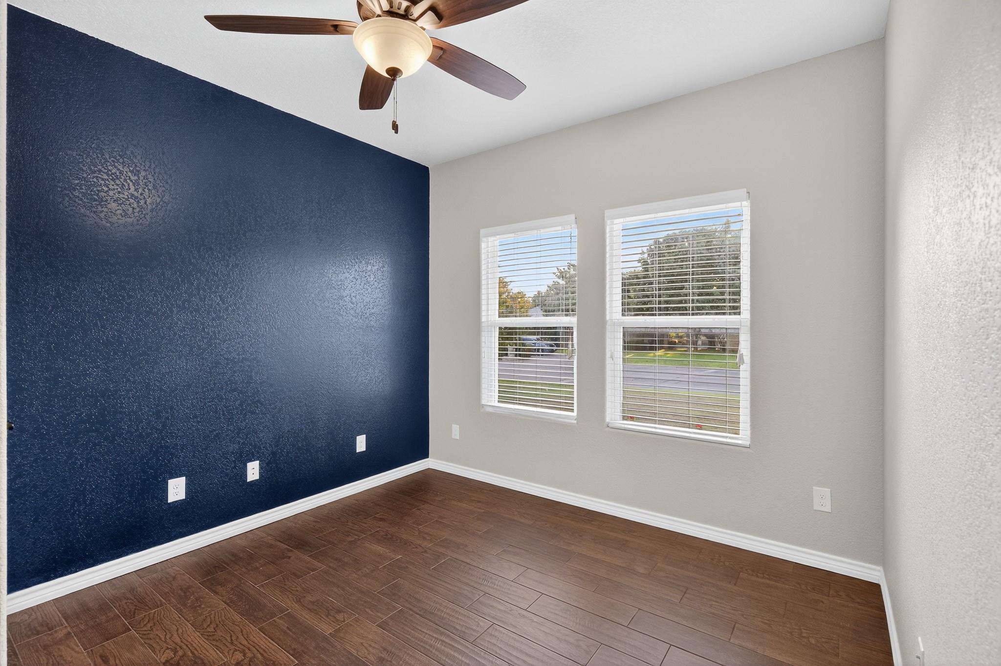 237 Meadowlakes Dr, Meadowlakes, TX 78654