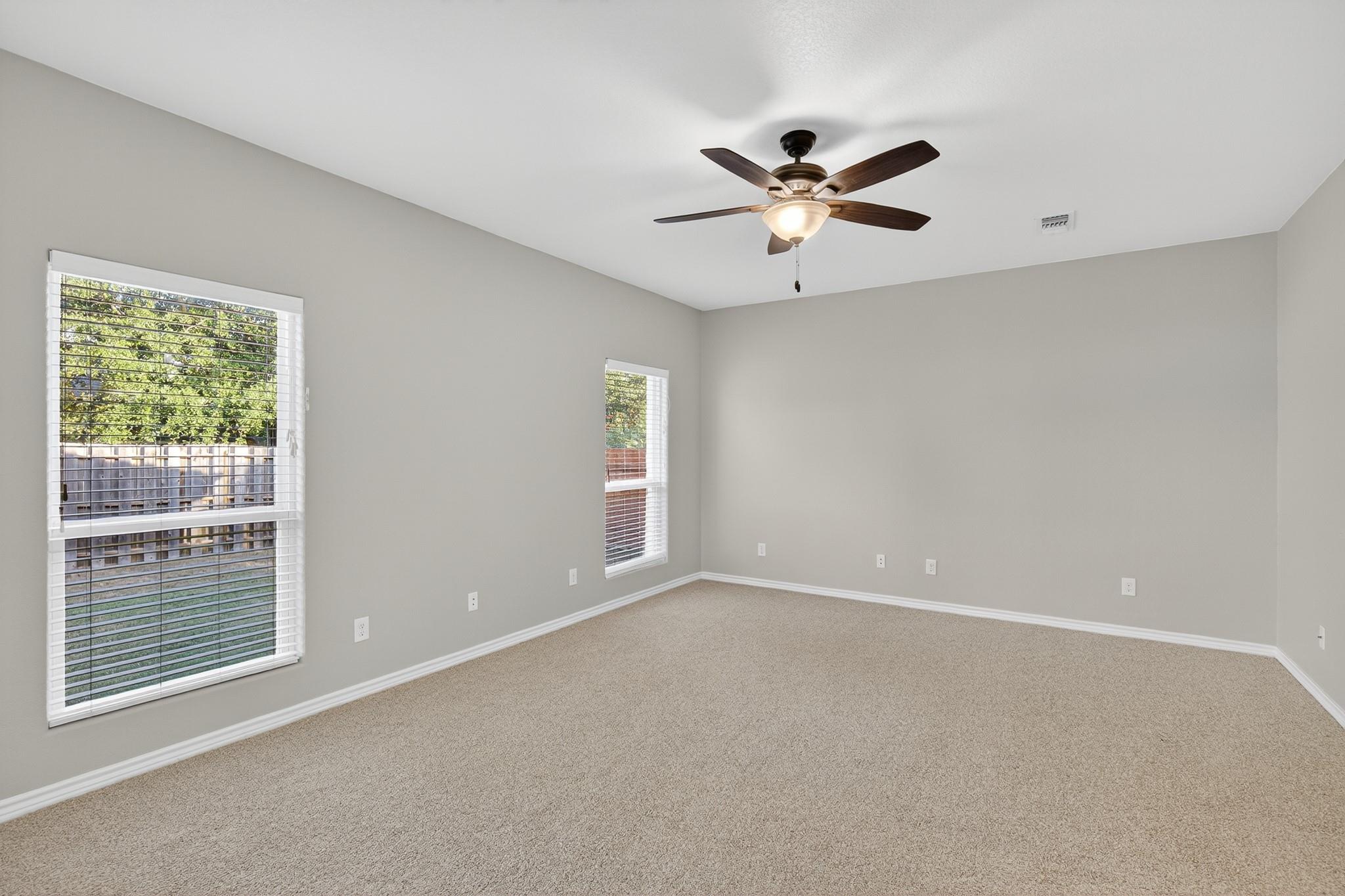 237 Meadowlakes Dr, Meadowlakes, TX 78654