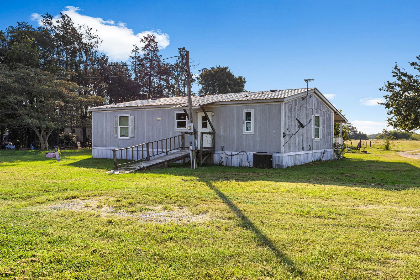 252 Lcr 421, Groesbeck, TX 76642