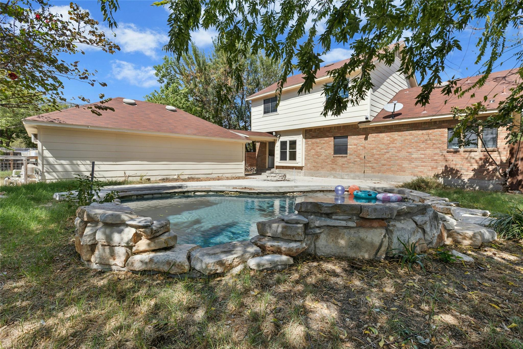 401 Applewood Dr, Pflugerville, TX 78660