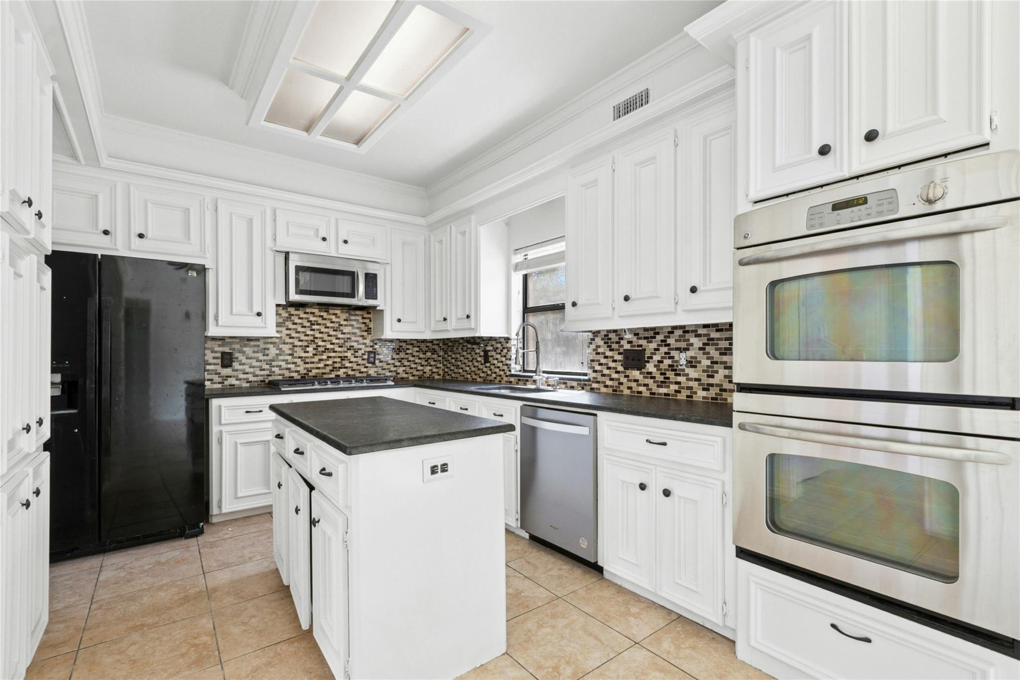 401 Applewood Dr, Pflugerville, TX 78660