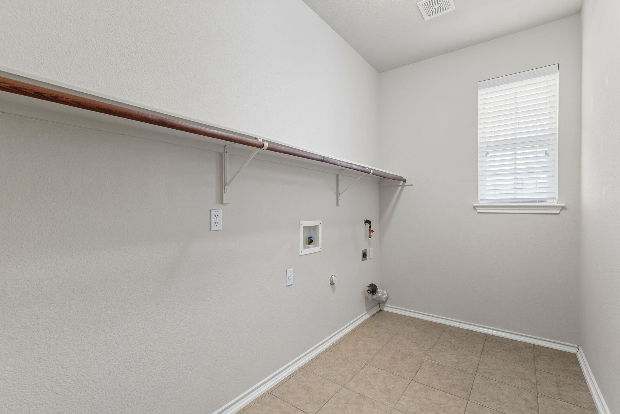 125 Pine Cv, Kyle, TX 78640