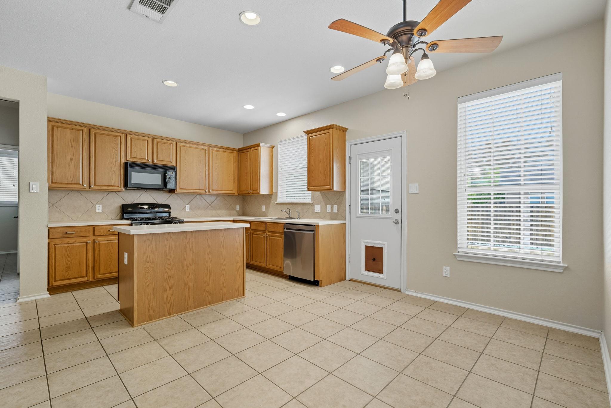 125 Pine Cv, Kyle, TX 78640