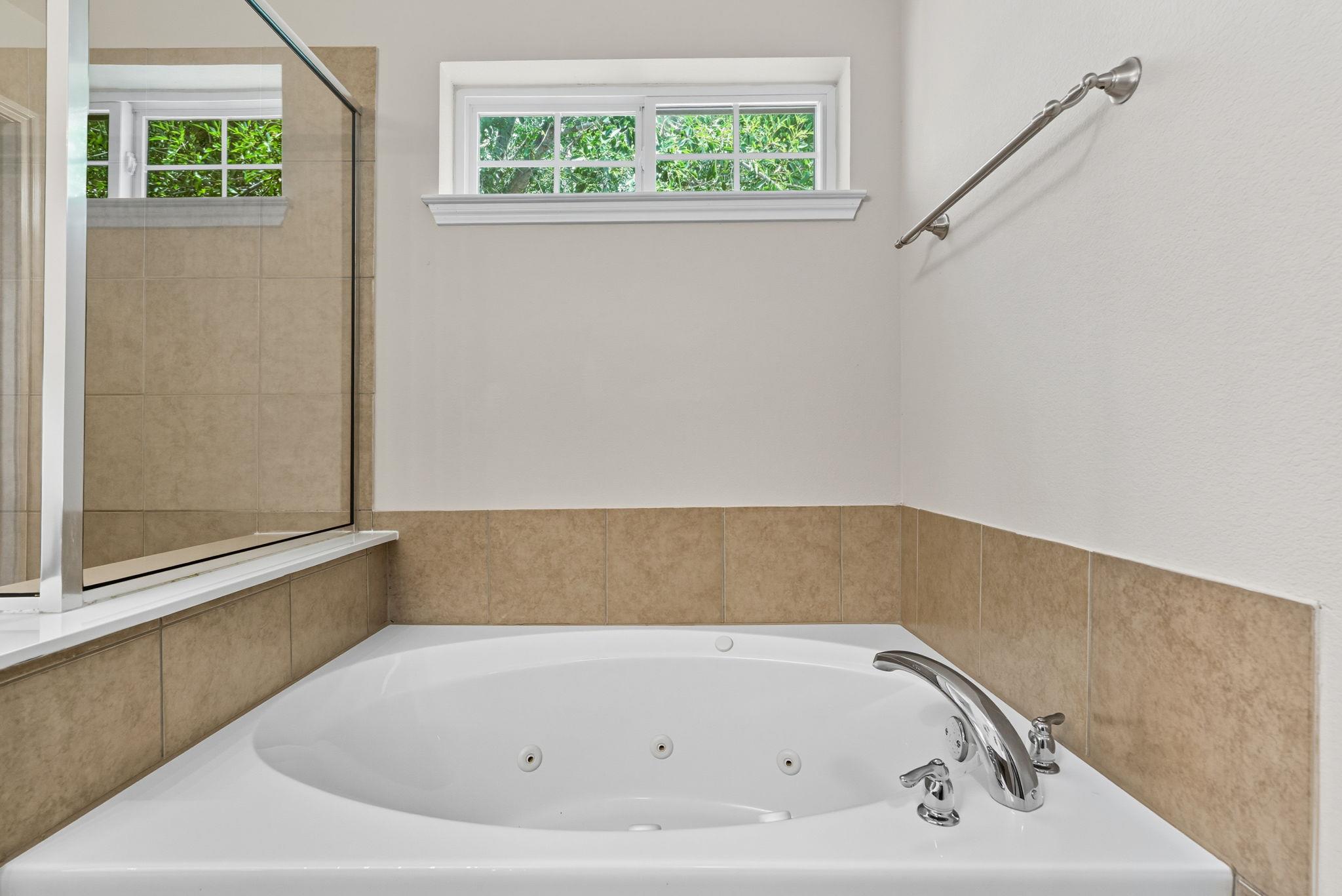 125 Pine Cv, Kyle, TX 78640