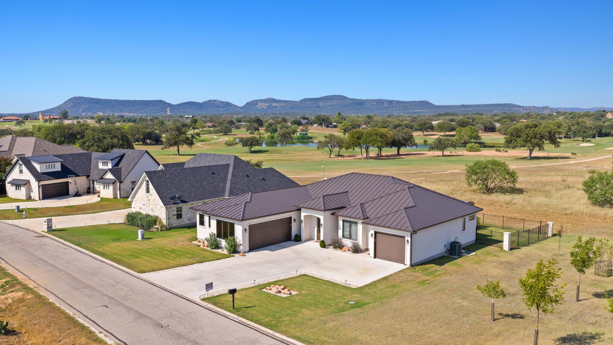 186 Oak Grove Pkwy, Kingsland, TX 78639