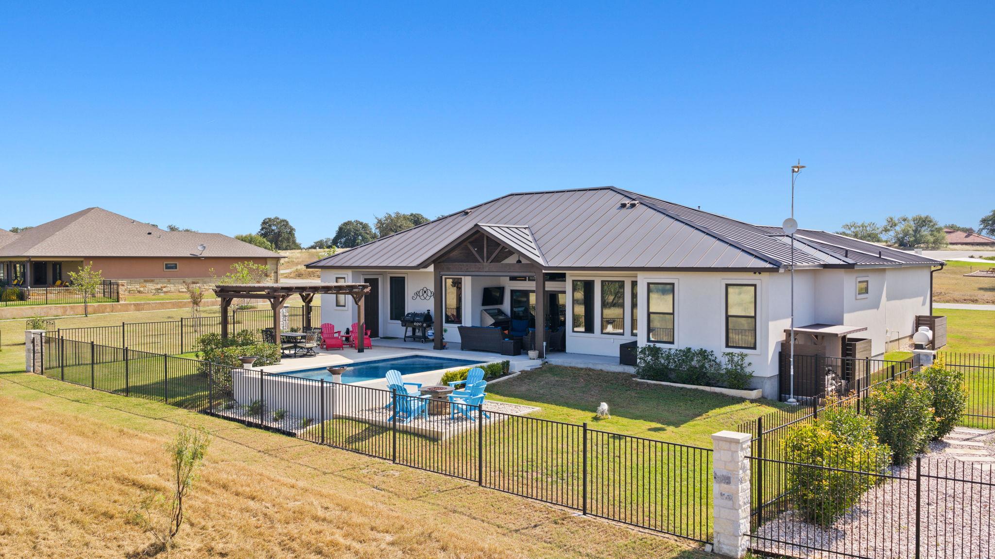 186 Oak Grove Pkwy, Kingsland, TX 78639