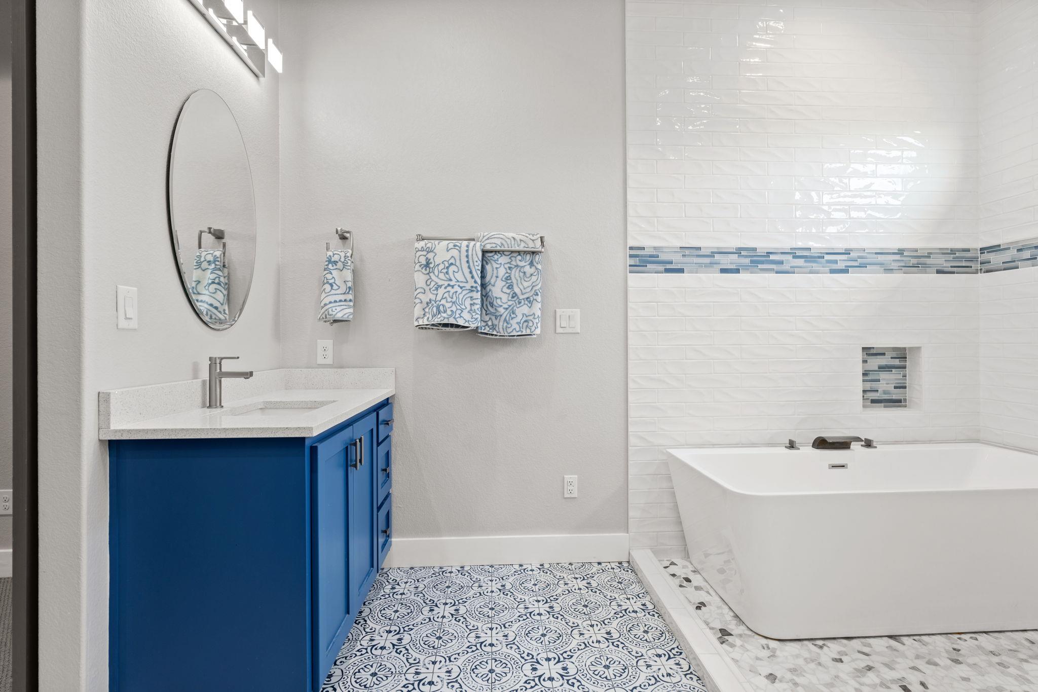 186 Oak Grove Pkwy, Kingsland, TX 78639