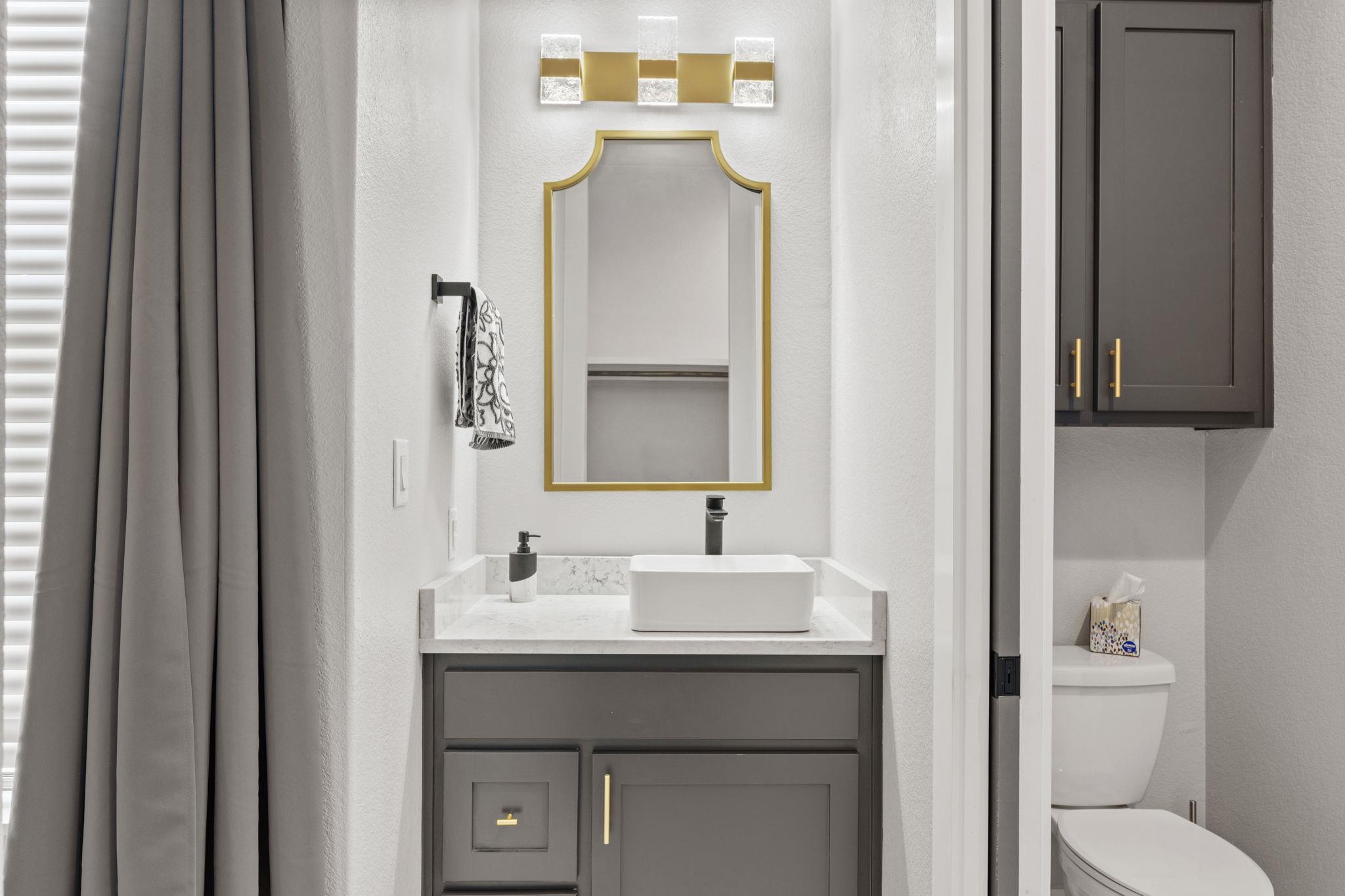 186 Oak Grove Pkwy, Kingsland, TX 78639