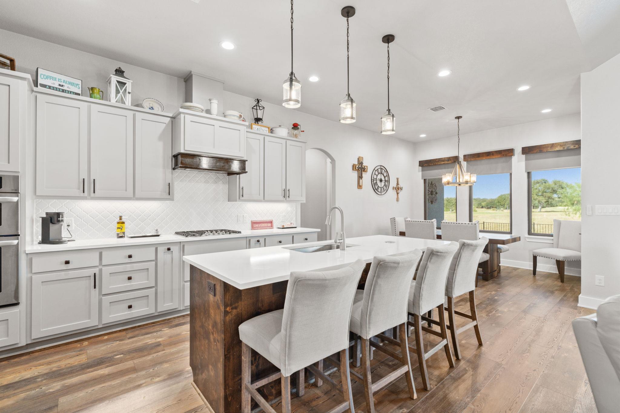 186 Oak Grove Pkwy, Kingsland, TX 78639