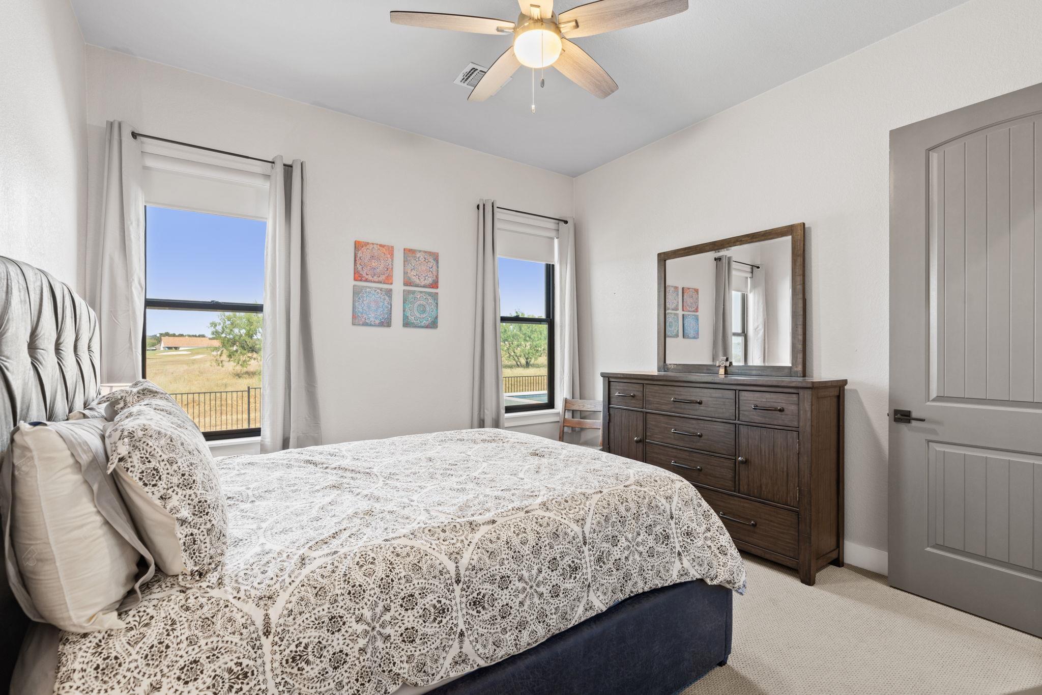 186 Oak Grove Pkwy, Kingsland, TX 78639