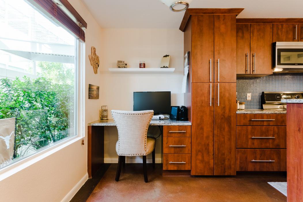 41 Waller St # 103, Austin, TX 78702