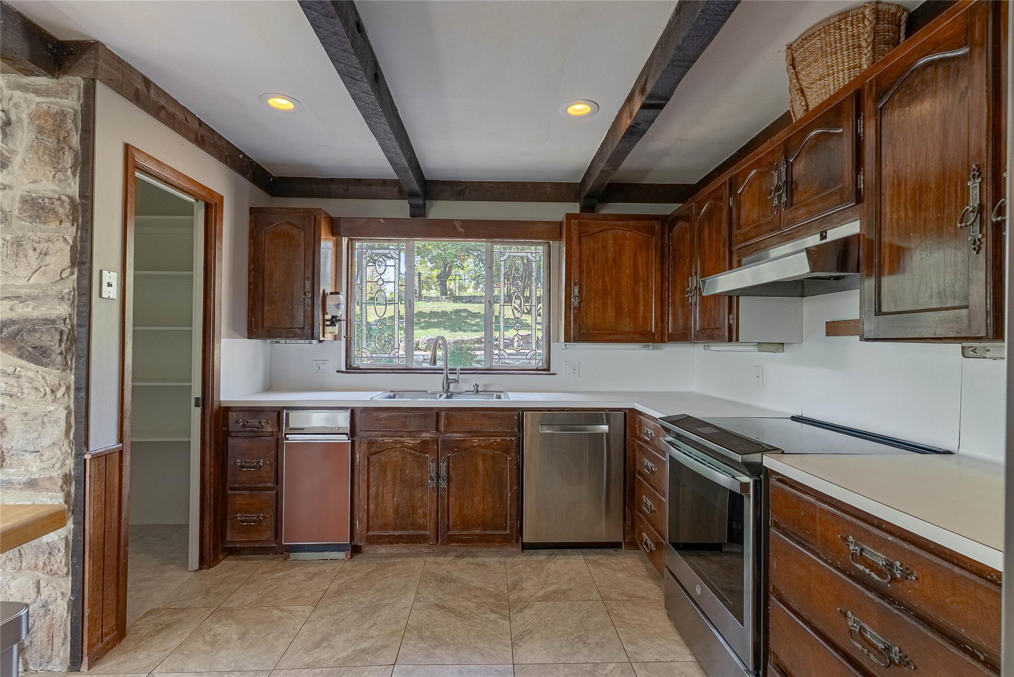 18106 Travis Cir, Lago Vista, TX 78645