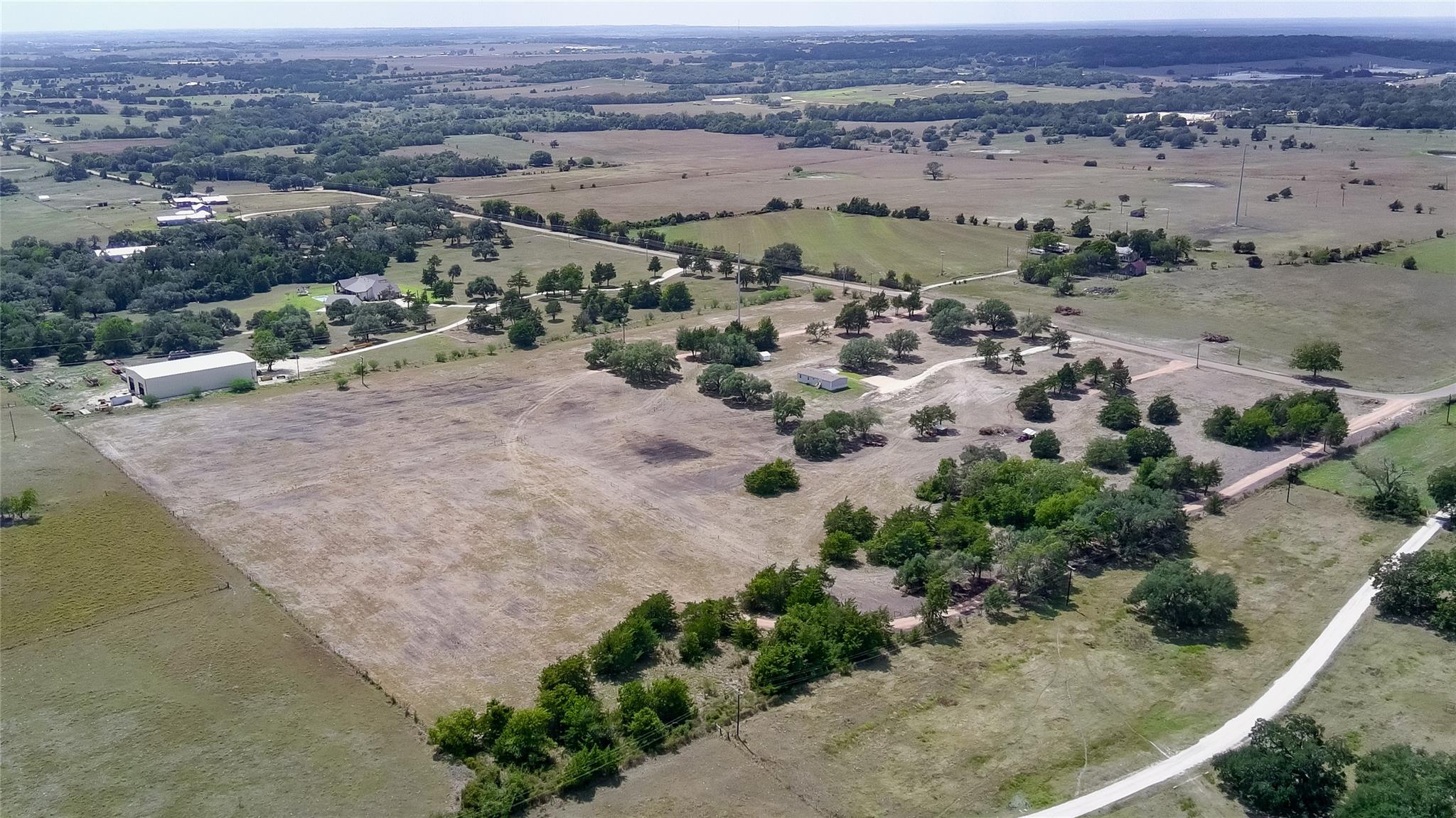 989 E Old Hallettsville Rd, Flatonia, TX 78941