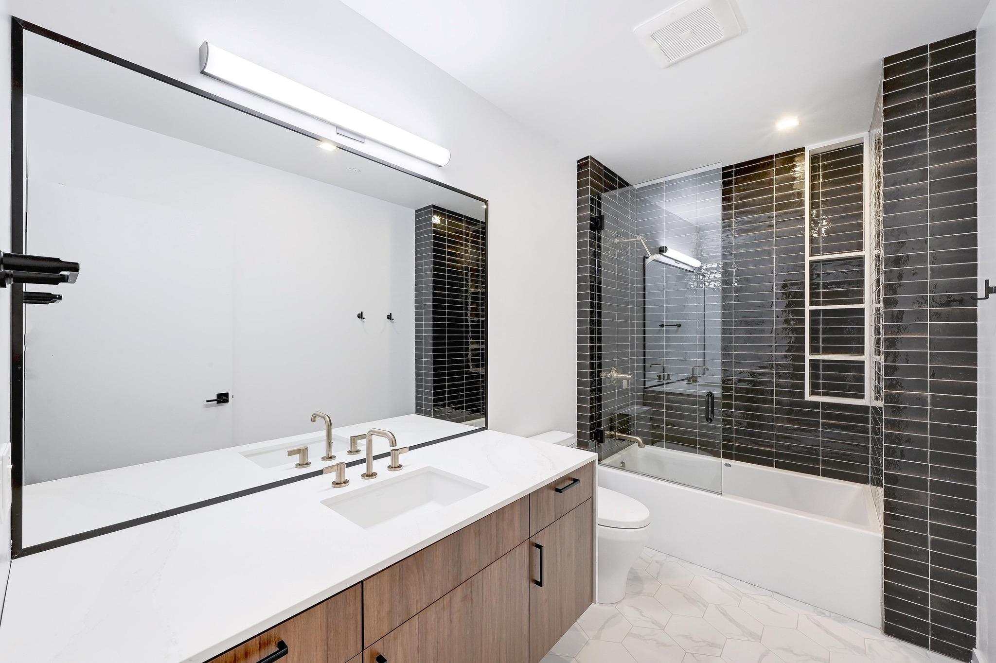 1006 Baylor St # 202, Austin, TX 78703