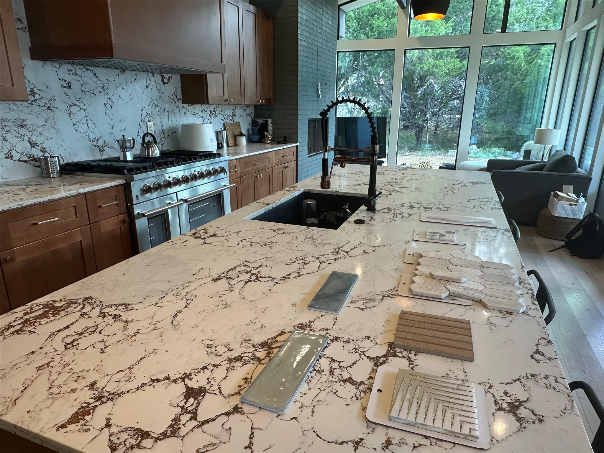 20800 Henry Ave, Lago Vista, TX 78645