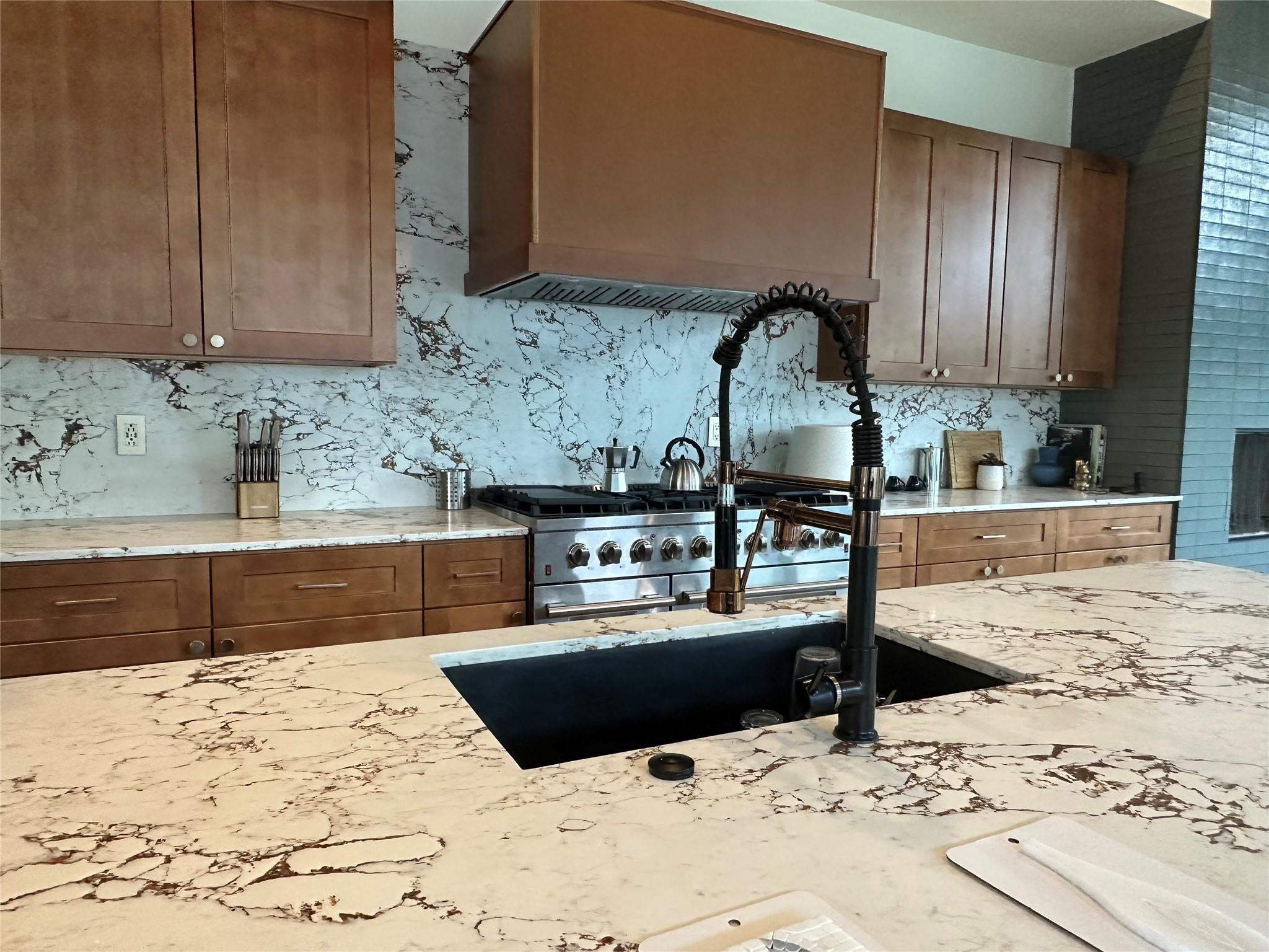 20800 Henry Ave, Lago Vista, TX 78645