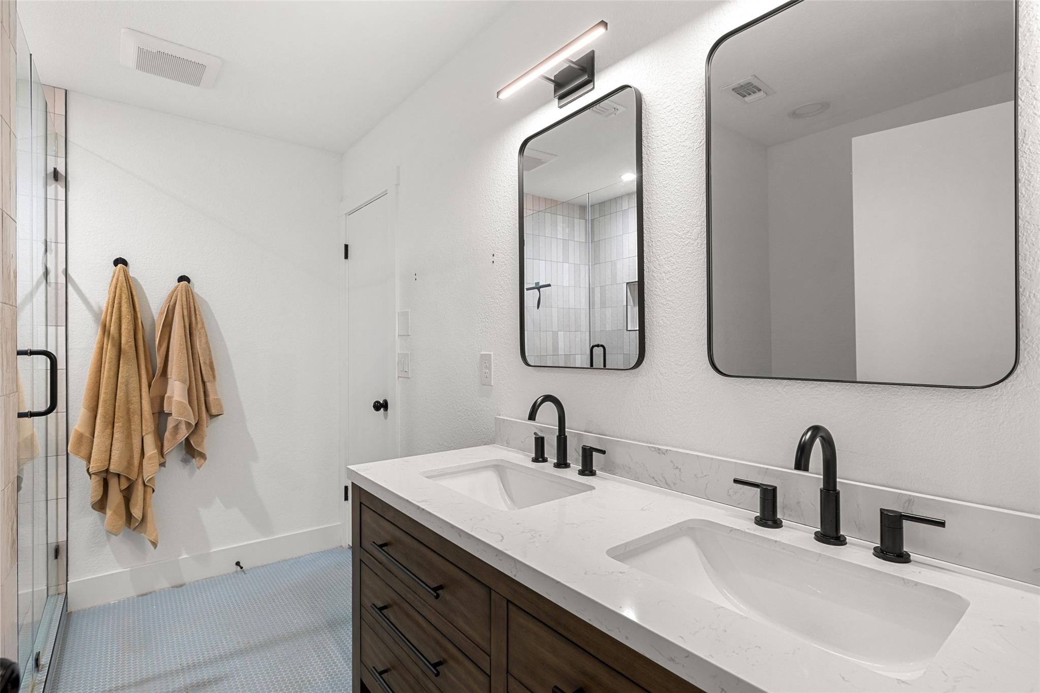 2001 Parker Ln # 101, Austin, TX 78741