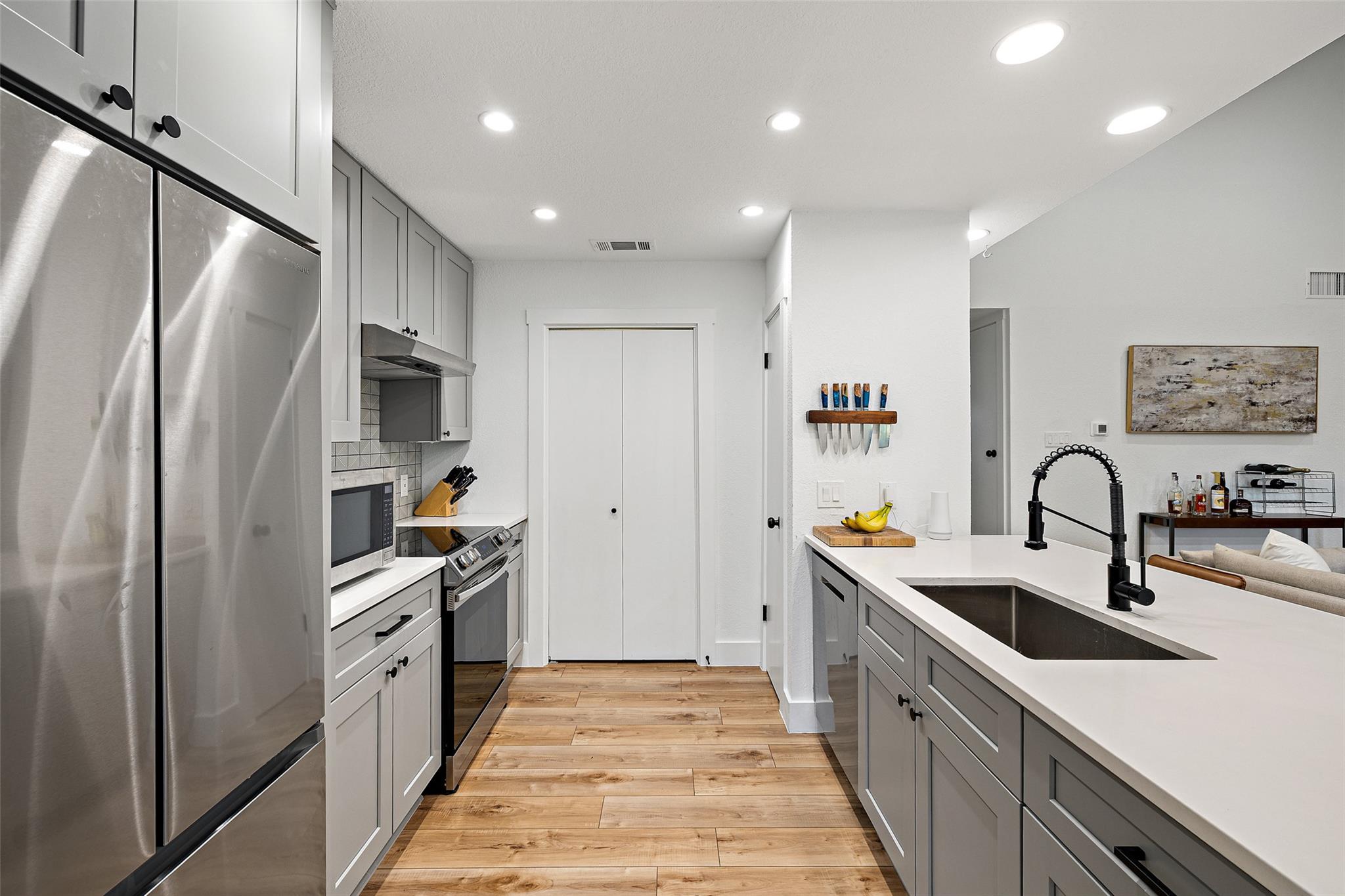 2001 Parker Ln # 101, Austin, TX 78741