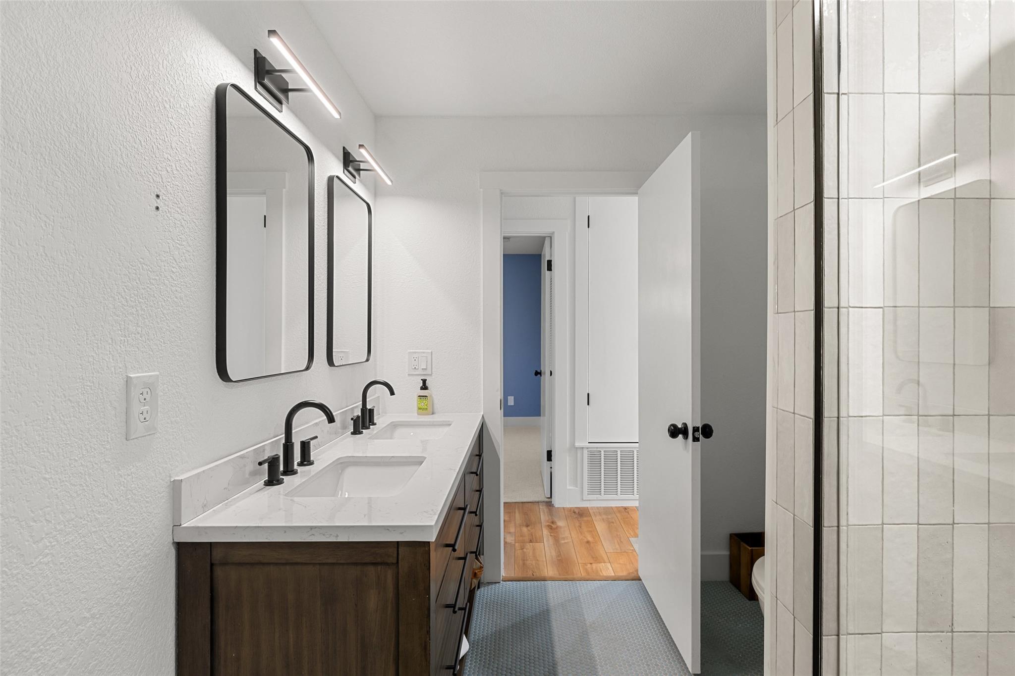 2001 Parker Ln # 101, Austin, TX 78741