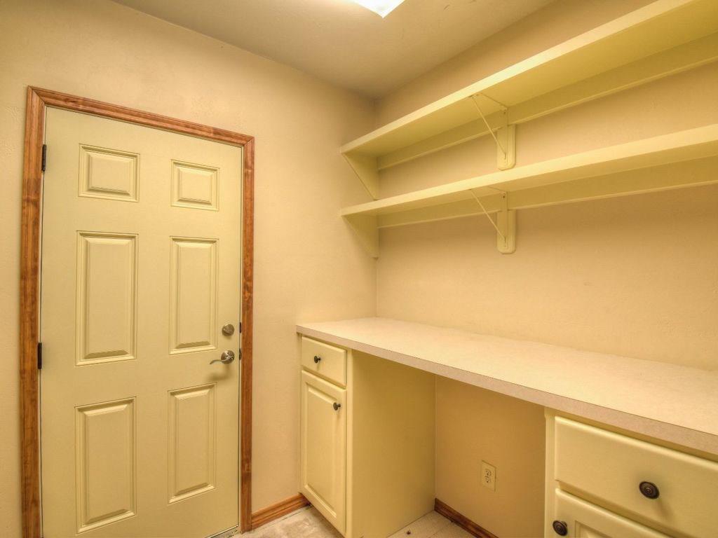 420 7th St, Marble Falls, TX 78654