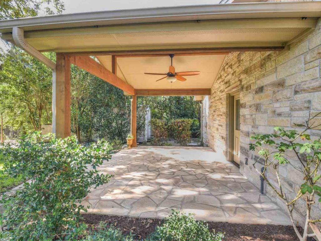 420 7th St, Marble Falls, TX 78654