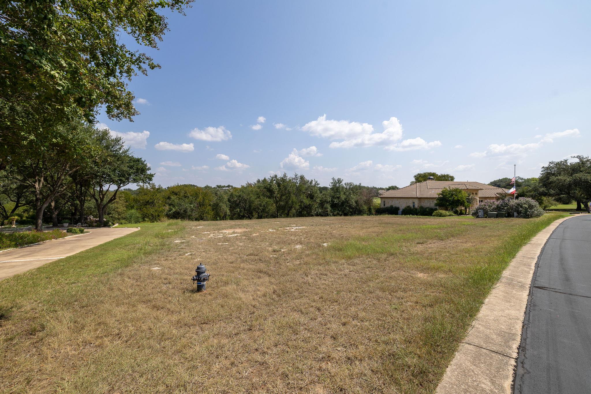 128 Hidden Springs Ct, Spicewood, TX 78669