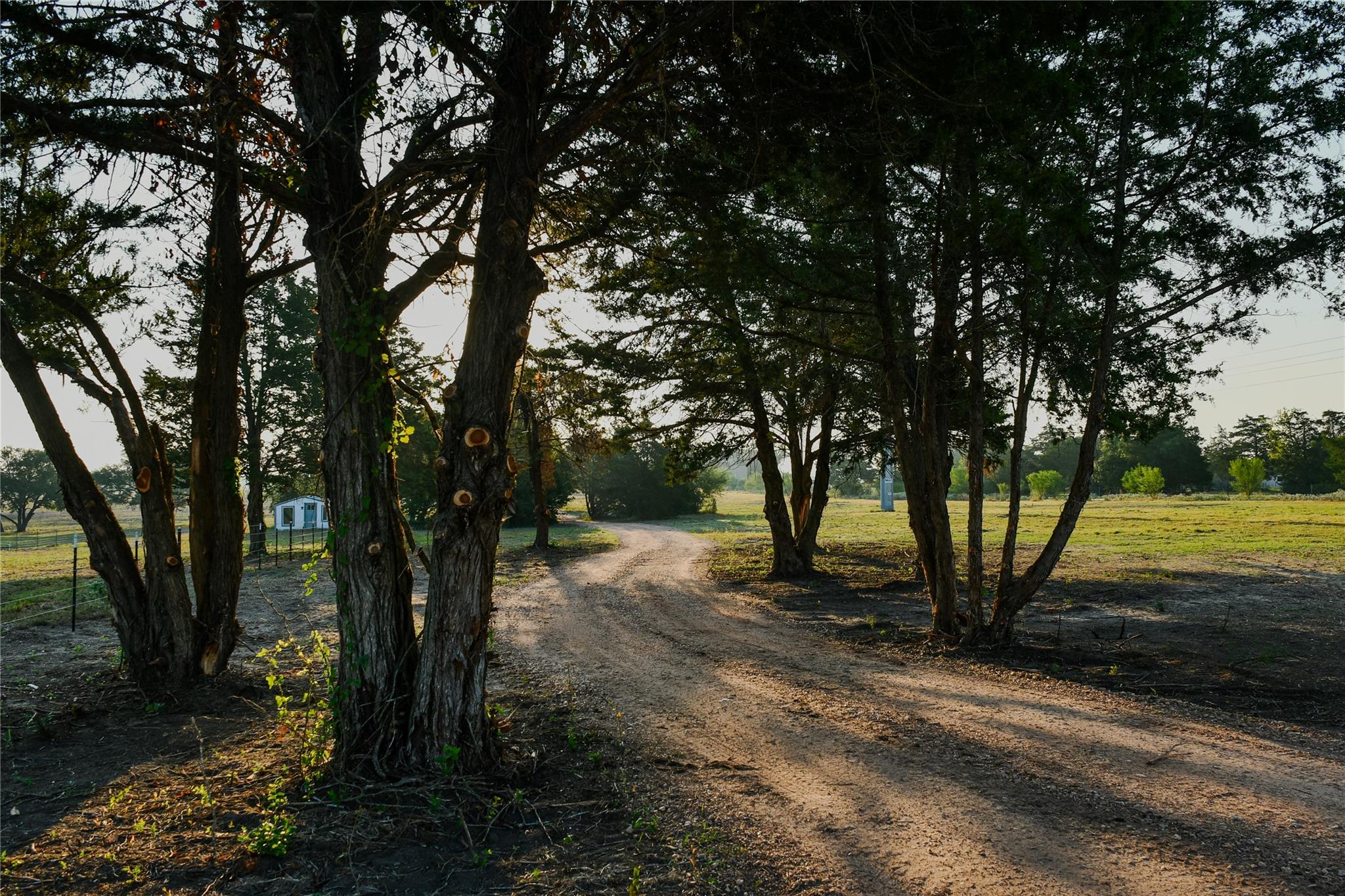 1109 E Old Hallettsville Rd, Flatonia, TX 78941