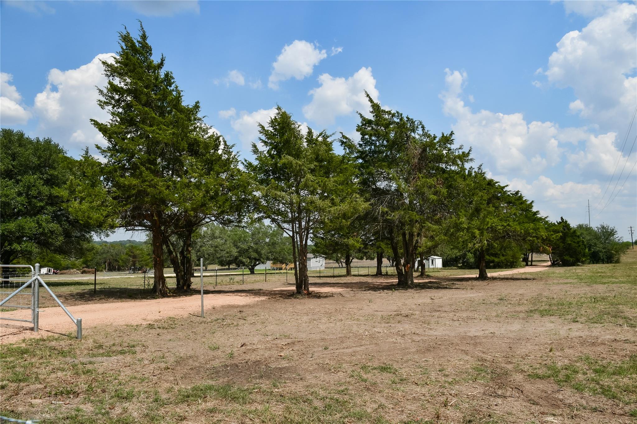 1109 E Old Hallettsville Rd, Flatonia, TX 78941
