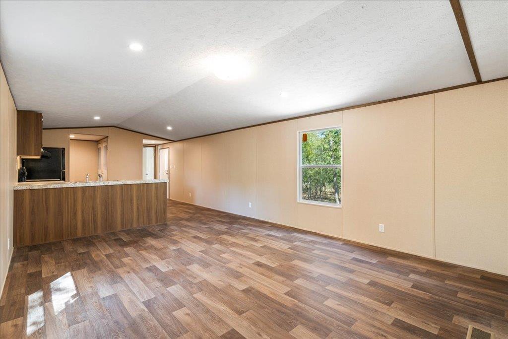 12104 Avis Rd, Mustang Ridge, TX 78616