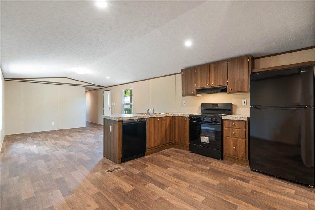 12104 Avis Rd, Mustang Ridge, TX 78616