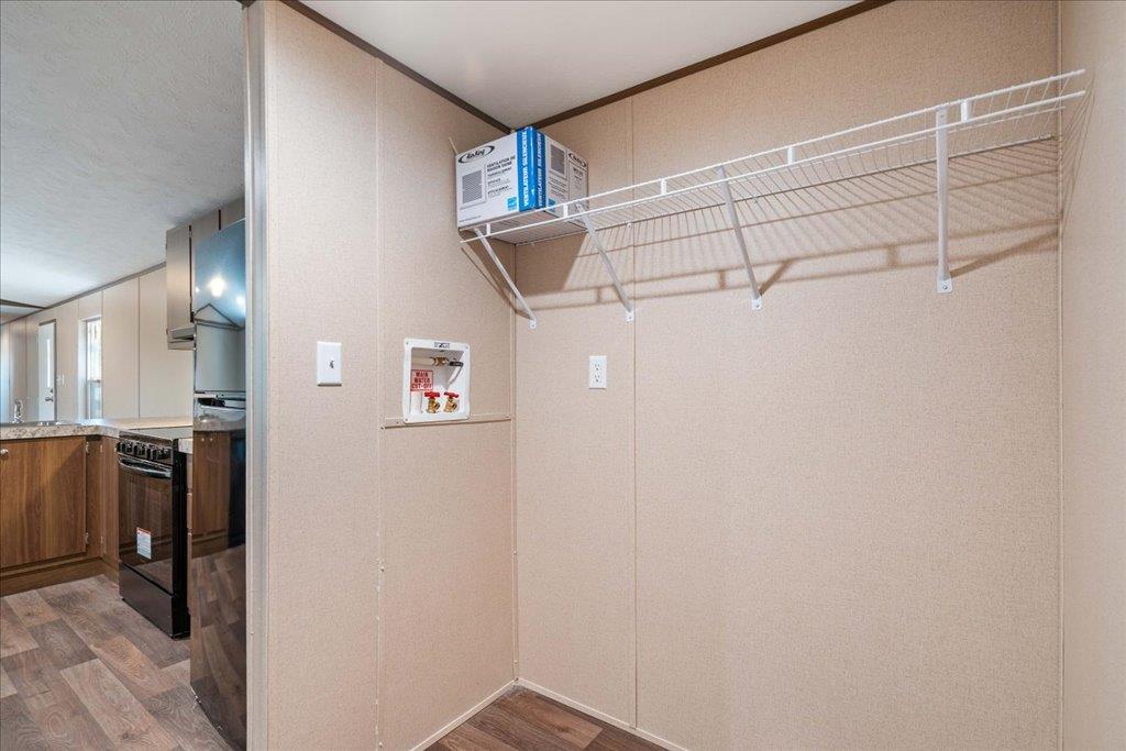 12104 Avis Rd, Mustang Ridge, TX 78616