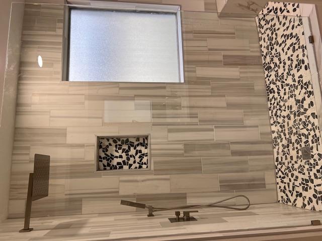 922 Gentry Dr, Leander, TX 78641