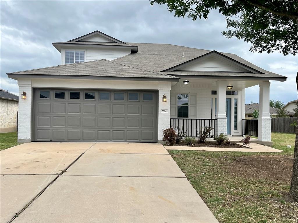 922 Gentry Dr, Leander, TX 78641