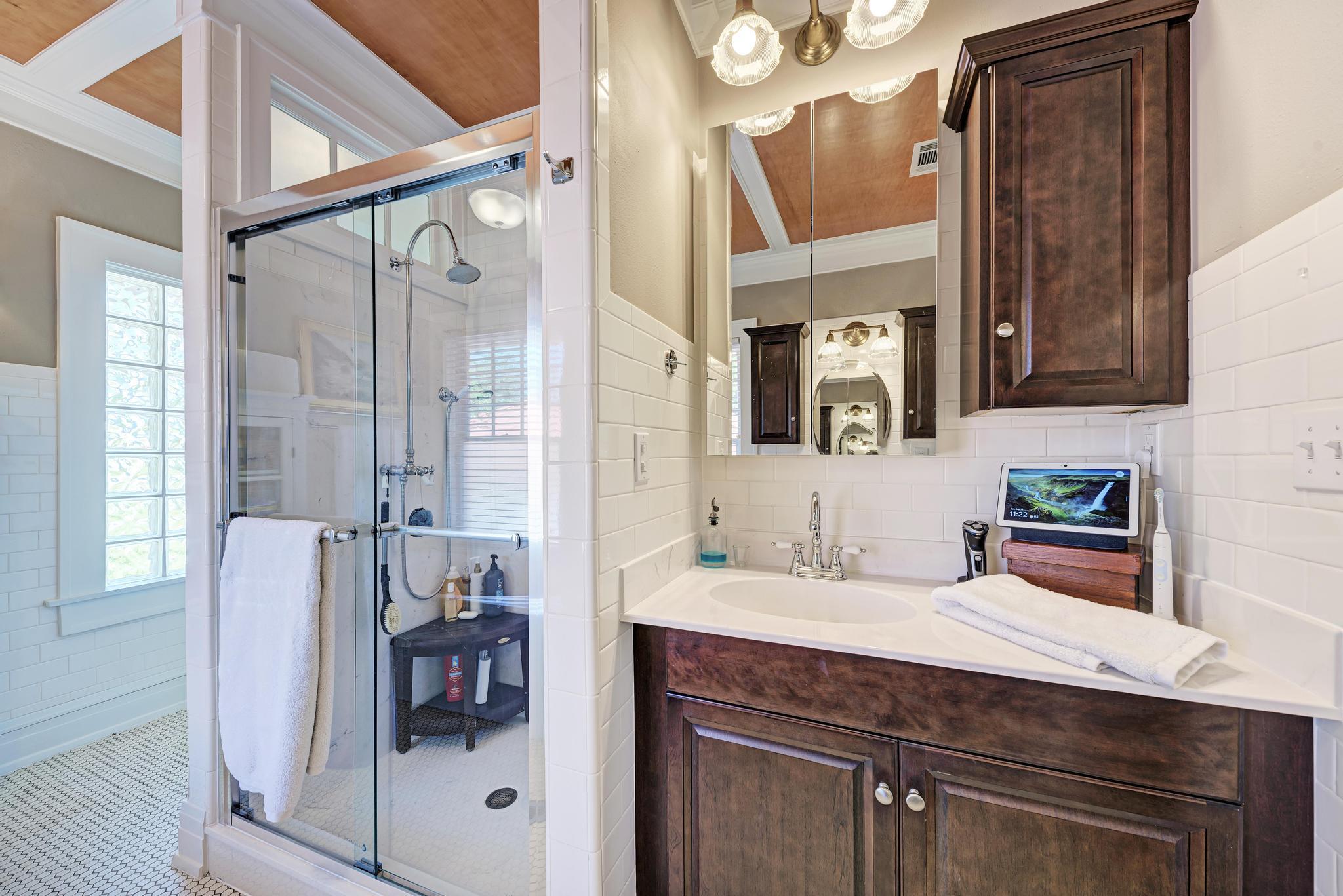 401 W 4th St, Lampasas, TX 76550