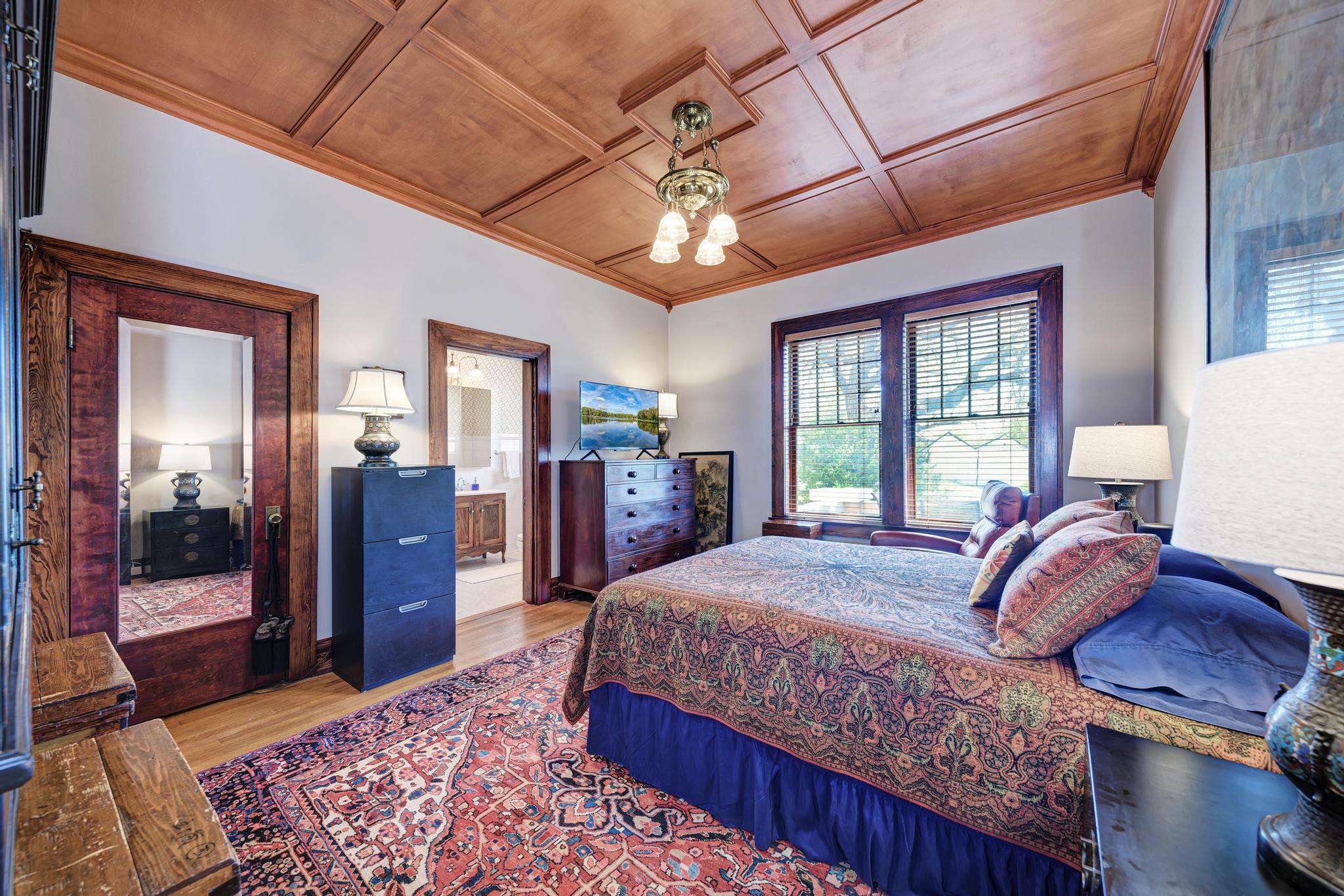 401 W 4th St, Lampasas, TX 76550